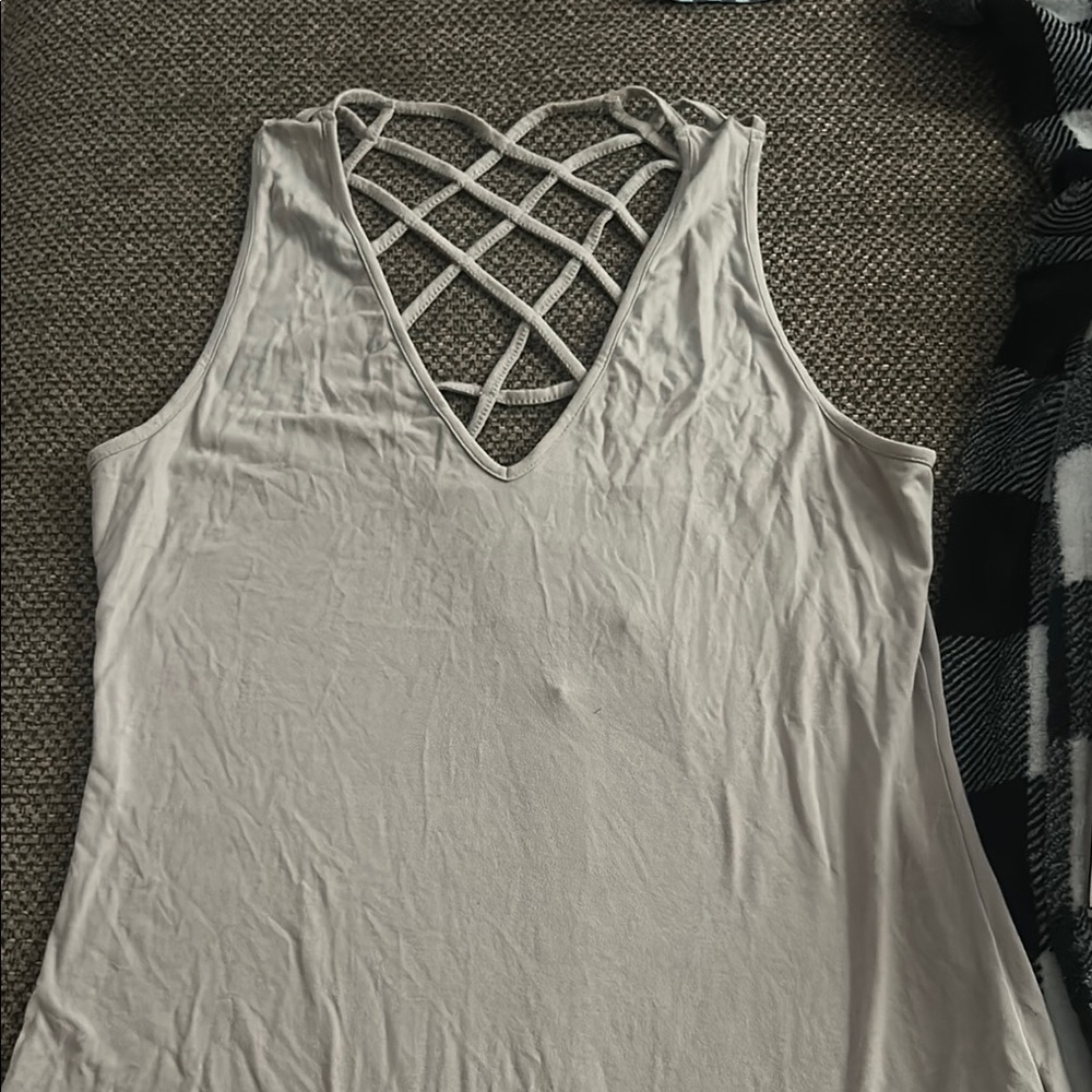 Red by BKE Grey Sleeveless Top
